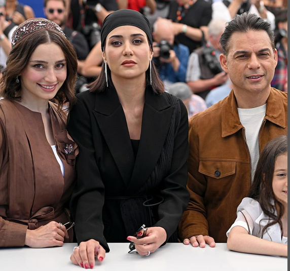 پریناز ایزدیار