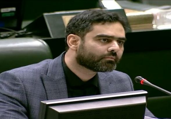 ادعای عجیب ثابتی نماینده مجلس:‌ قرار است دولت نرخ سوم بنزین را با ۵۰۰ درصد افزایش اعلام کند!!