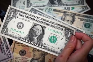 قیمت دلار آزاد امروز یکشنبه ۱۳ مهر ۱۴۰۴ در بازار | سقوط غافلگیرکننده قیمت دلار !
